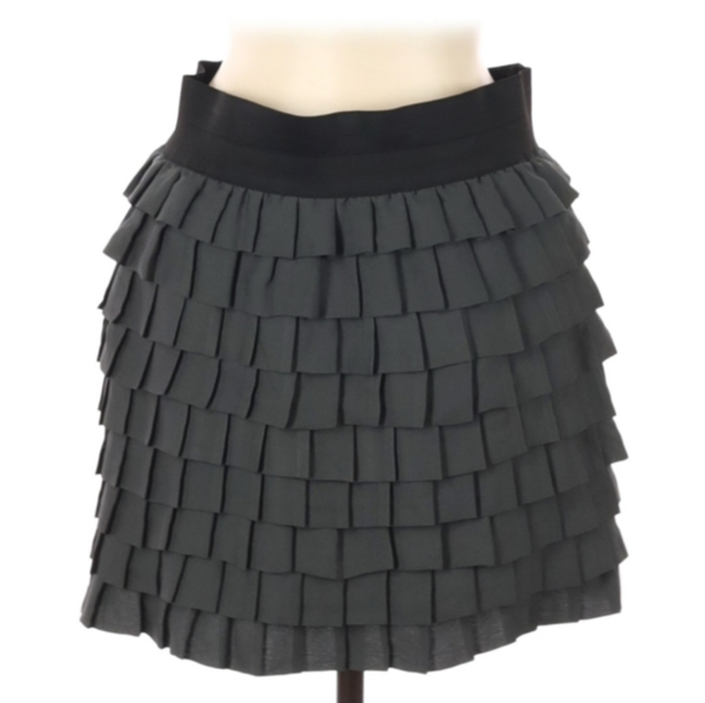 BB Dakota Ruffle Skirt Gray Run Tennis Golf Size Medium‎ Tiered Layered Rush.